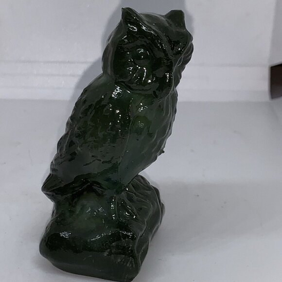 Vintage Boyd Glass Owl Figurine in Dark Green - Picture 1 of 9